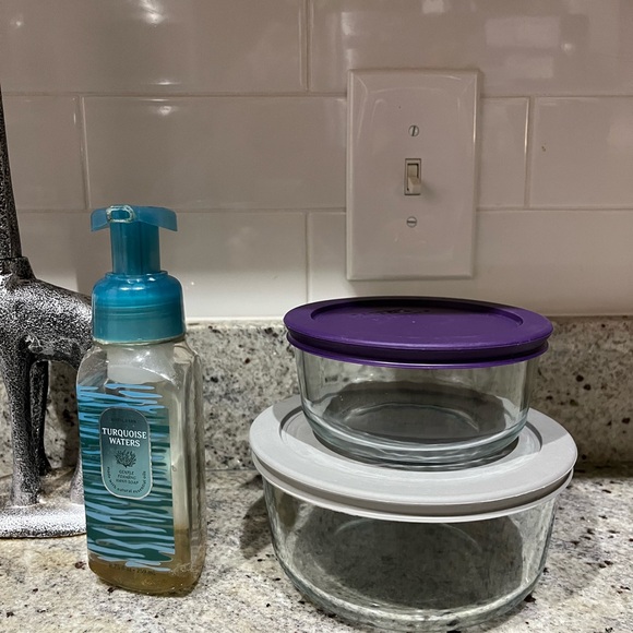 Pyrex Replacement Lid Set - Red, Gray, Purple - Picture 2 of 3